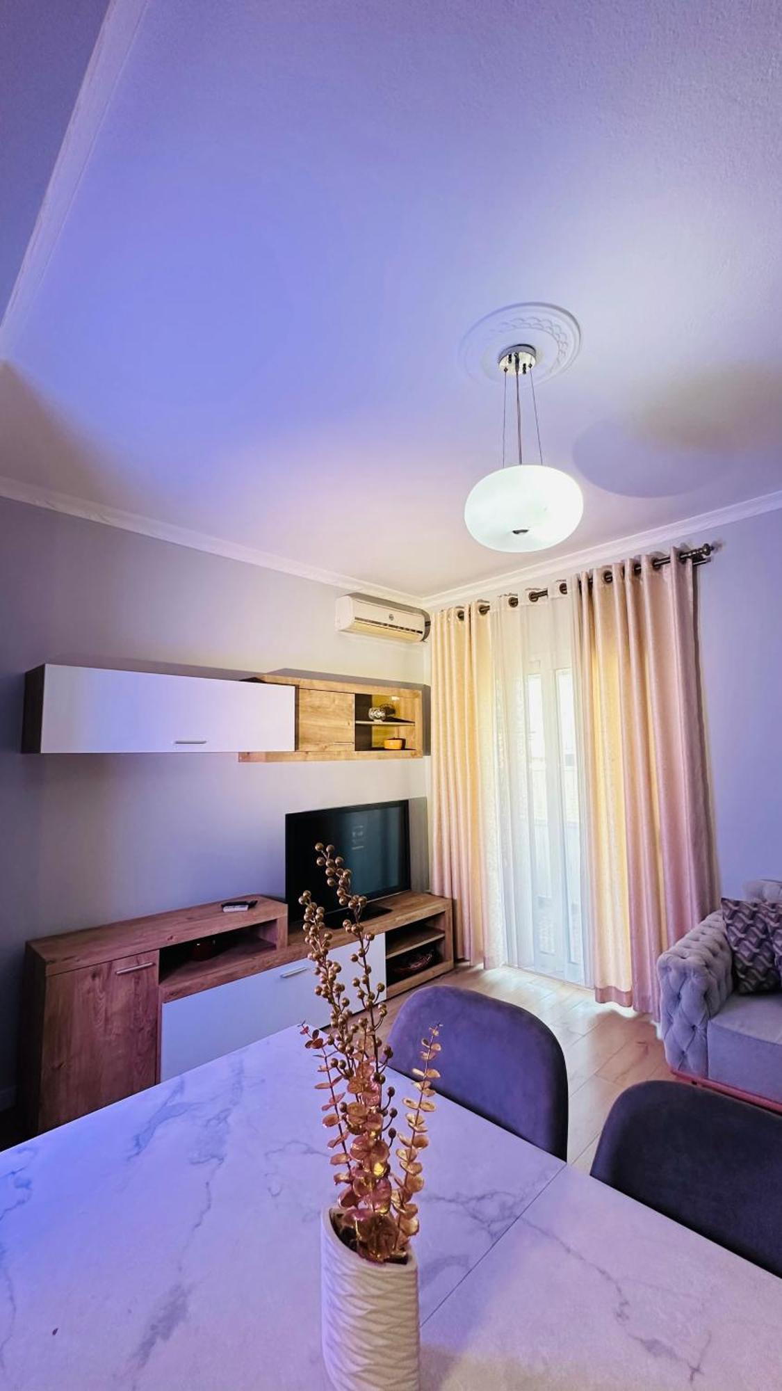 Bllok: Central Cozy Stay, 24/7 Self Check-In Tirana Exterior foto